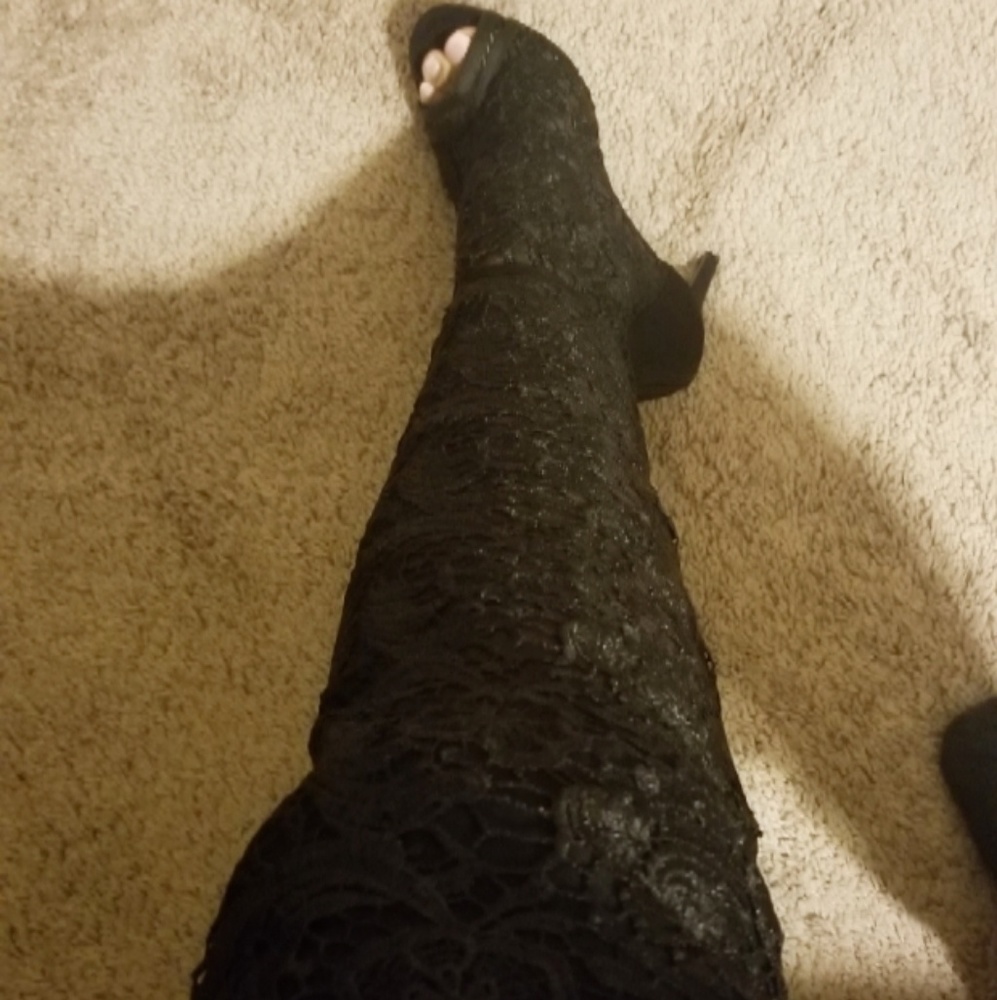Shoes - Picture 2 of 3